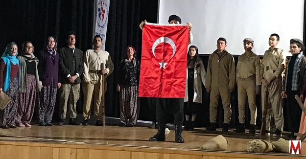 Osmaniye'de liseli öğrenciler, tiyatroda yarıştı 