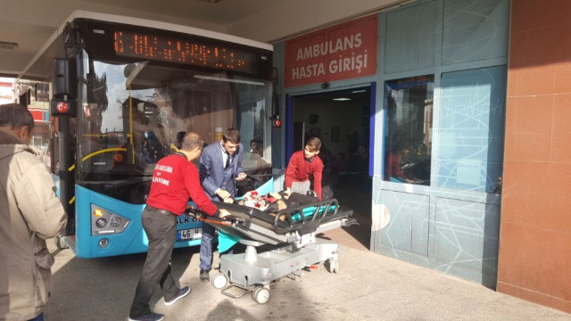 Kahraman Şoför, Yolcusunu Acil Servise Yetiştirdi.