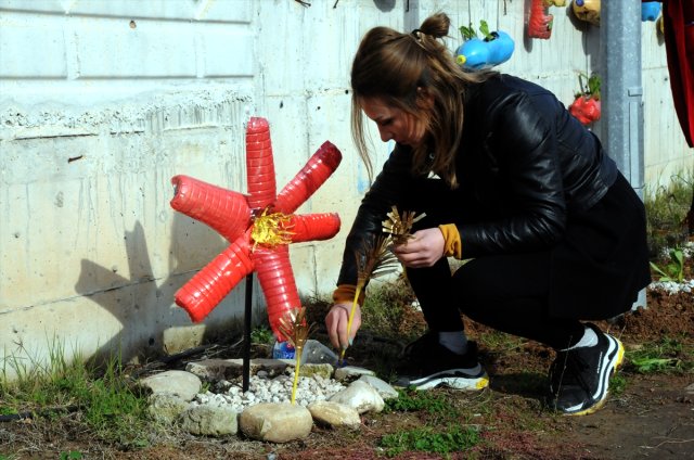 Pet Şişeler Gençlik Merkezinde Geri Kazanılıyor 