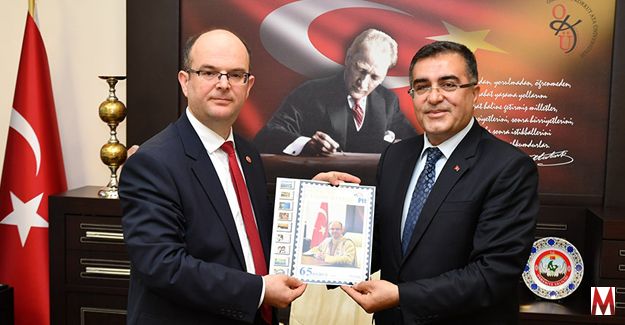 Rektör Türk’e PTT’den özel hediye