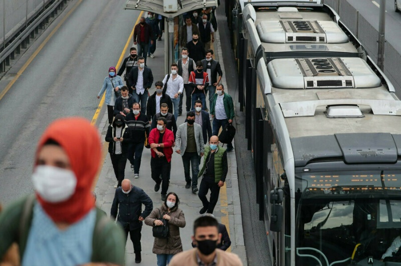 Türkiye’de her 3 kişiden 1’i COVID-19’a karşı bağışıklık kazanıyor