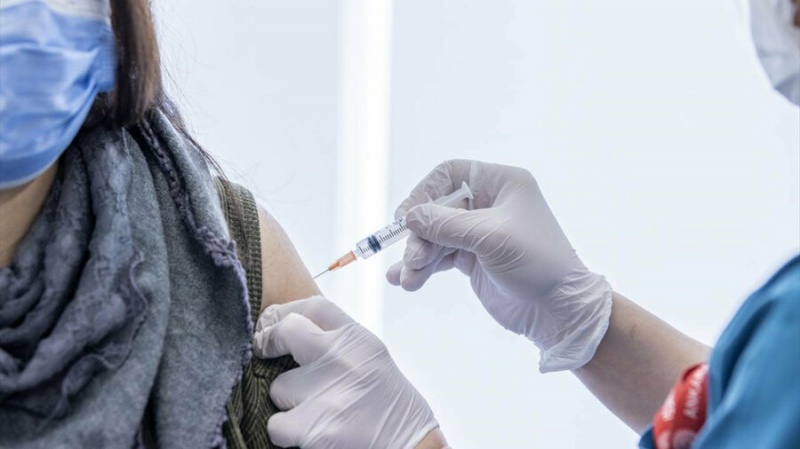 İki doz aşı olanların COVID-19'a yakalanma riski yüzde 91 daha az