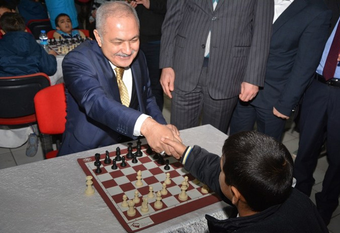Kurtuluş Kupası Satranç Turnuvası Başkan Kara’nın hamlesi ile başladı