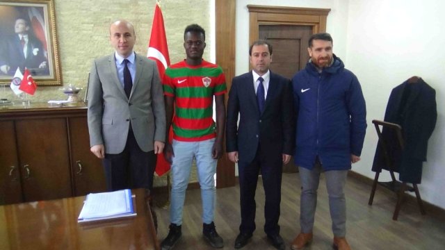 Senegalli Futbolcu Kulp'a Transfer Oldu 