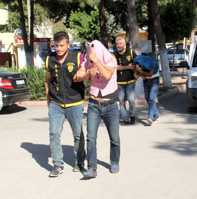 Suçüstü Yakalanan Hırsızlar