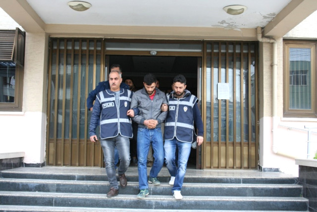 Tarsus'ta İki Petrol İstasyonu Çalışanının Öldürülmesi Olayında 3 Kişi Tutuklandı.