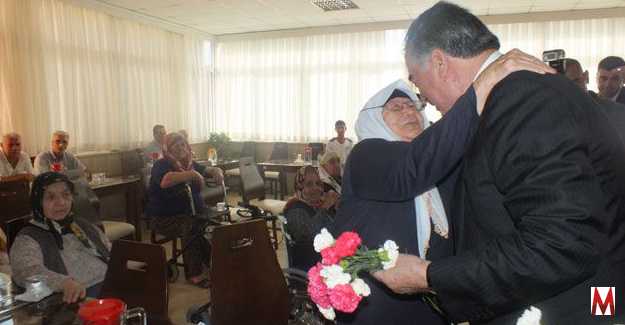 Vali Kerem Al, “Yaşlılar Günü”nü kutladı  