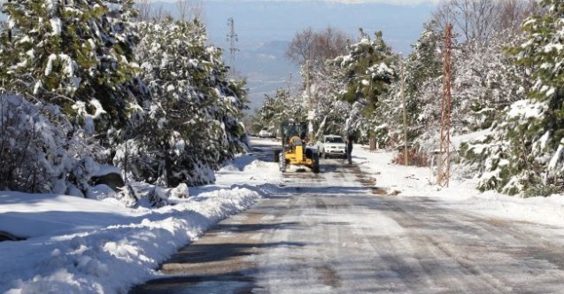 Zorkun'da kar nedeniyle kapanan ara sokaklar ulaşıma açıldı